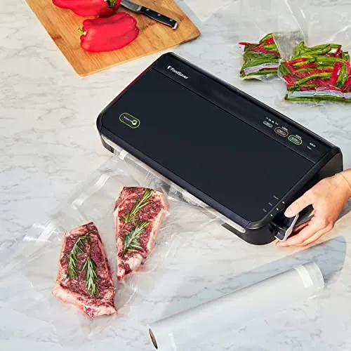 FoodSaver Vacuum Sealer Machine with Automatic Bag Detection, Sealer Bags and Roll, and Handheld Vacuum Sealer for Airtight Food Storage and Sous Vide, Silver