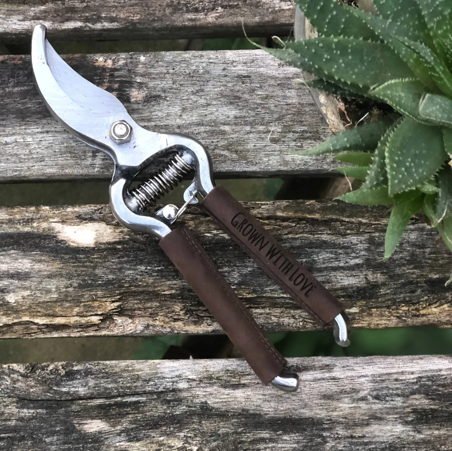 Personalised leather handled secateurs